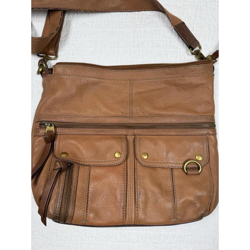 Fossil Crossbody Bag Purse Brown Leather Zip Close Pockets Adjustable Strap